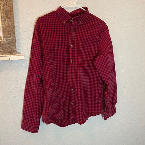 Old Navy mens medium everyday slim‎ fit button down built in flex red navy plaid - Picture 1 of 5